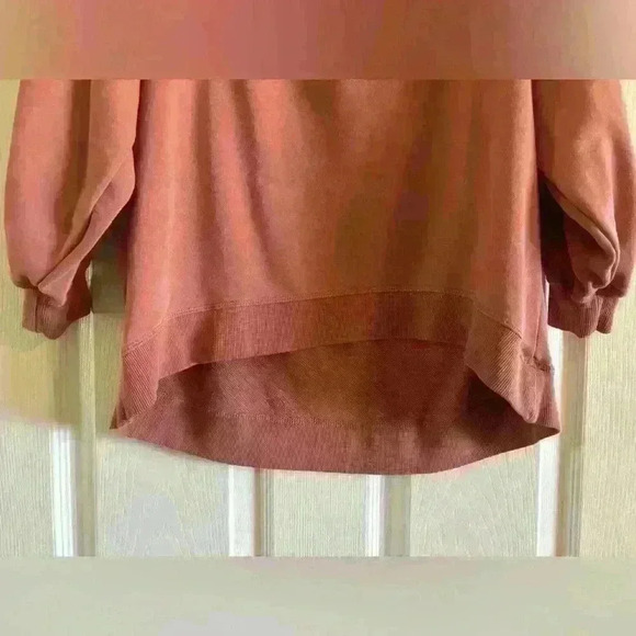 Forever 21 off the shoulder cropped bubble sleeve sweatshirt - Picture 3 of 4